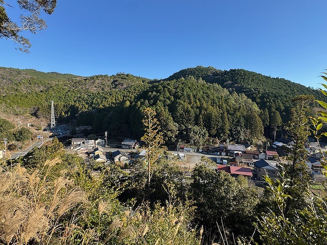 �X���̌��߂���v�Ւn�ɎO�q��͂���